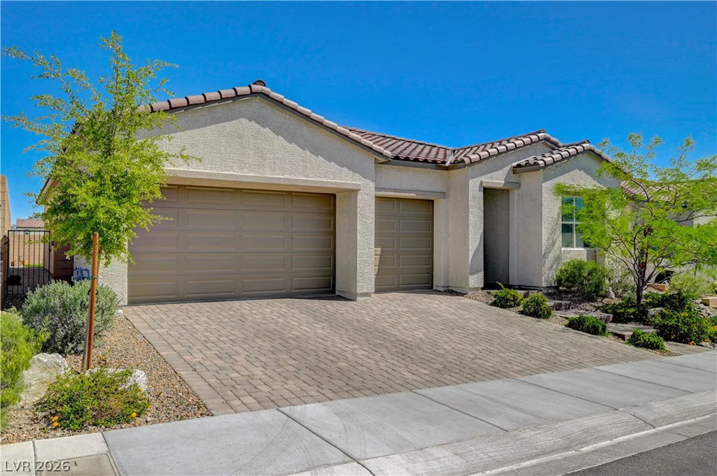 10124 Meandering Dell, Las Vegas, NV 89166