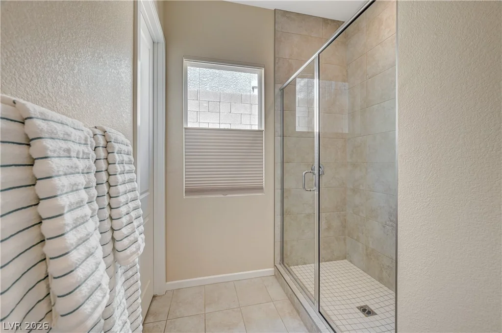 10124 Meandering Dell, Las Vegas, NV 89166