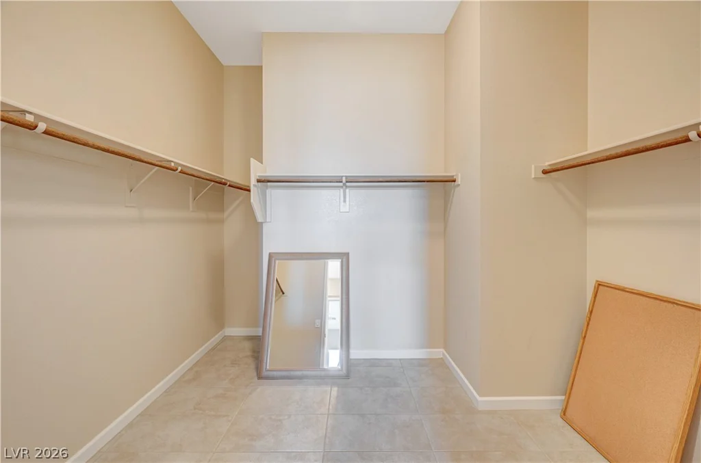 10124 Meandering Dell, Las Vegas, NV 89166
