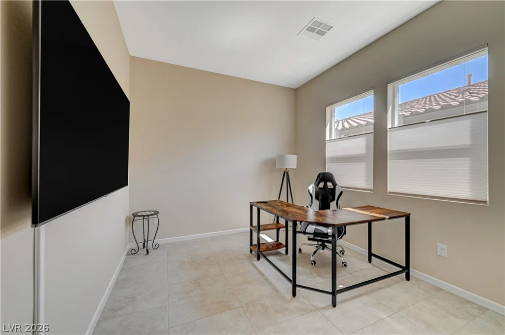 10124 Meandering Dell, Las Vegas, NV 89166
