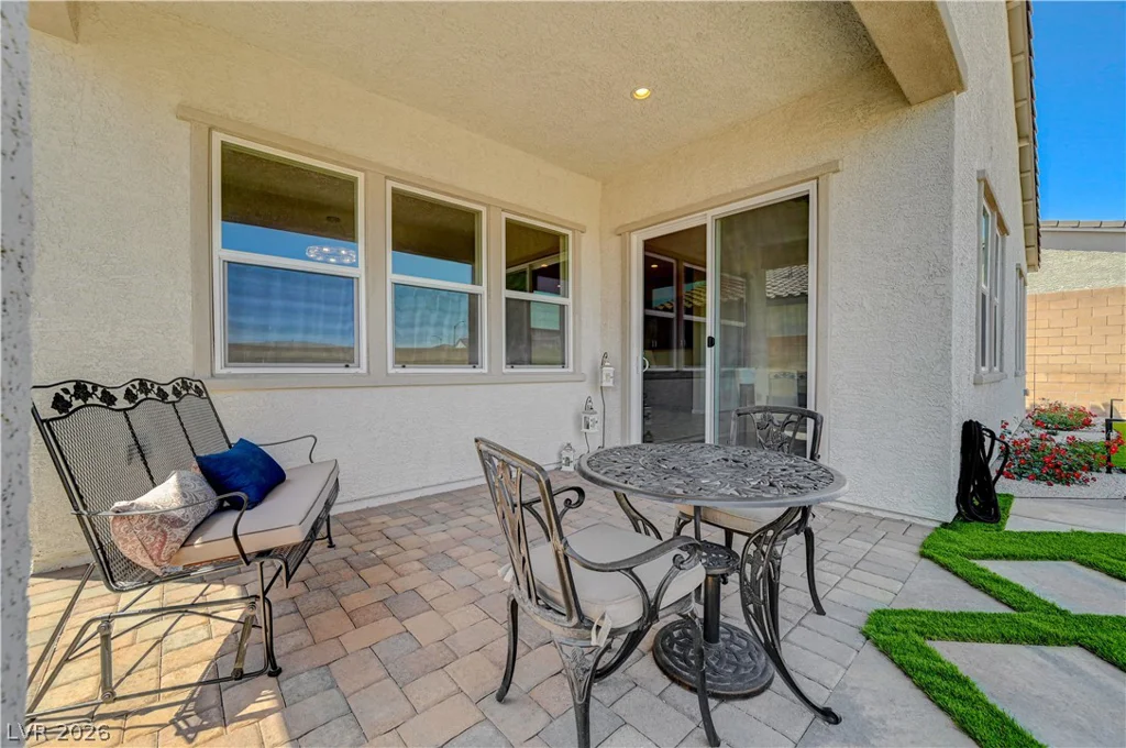 10124 Meandering Dell, Las Vegas, NV 89166