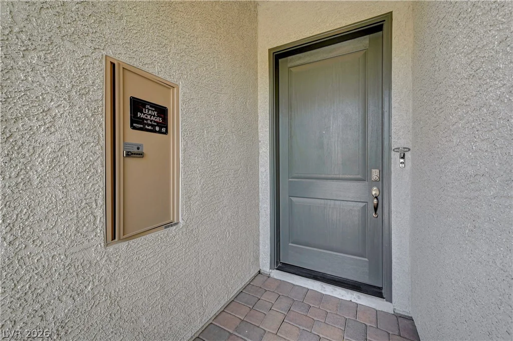 10124 Meandering Dell, Las Vegas, NV 89166