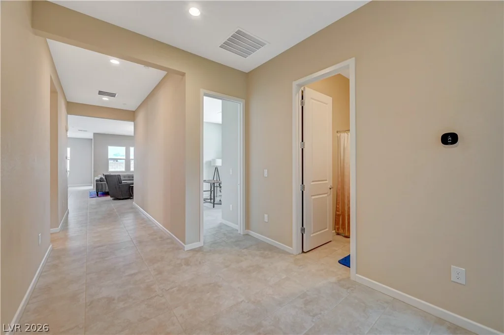 10124 Meandering Dell, Las Vegas, NV 89166