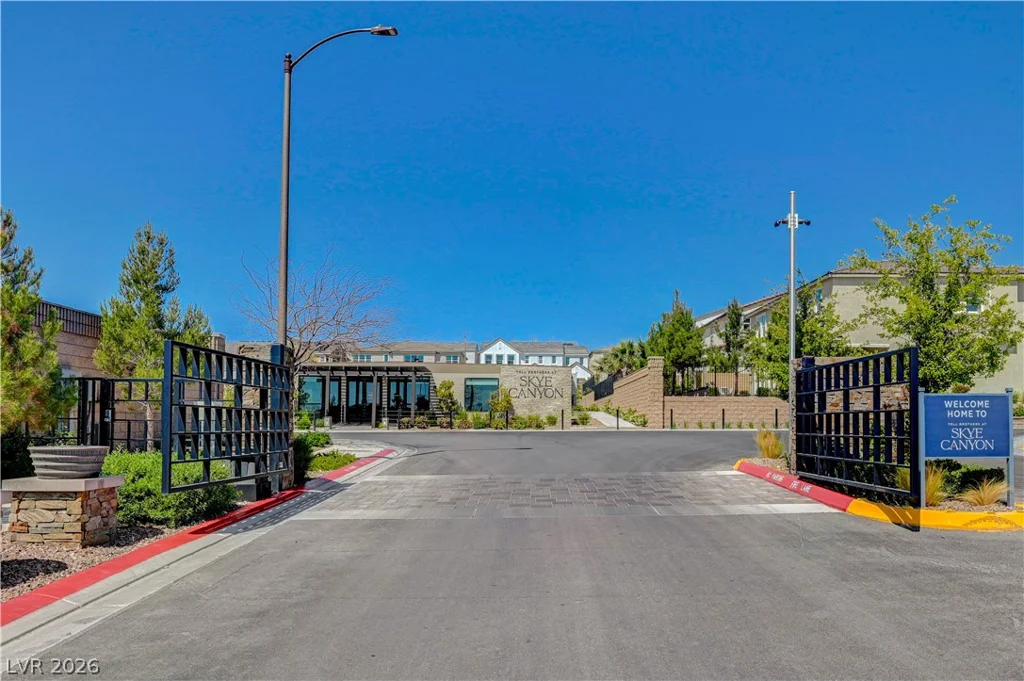 10124 Meandering Dell, Las Vegas, NV 89166