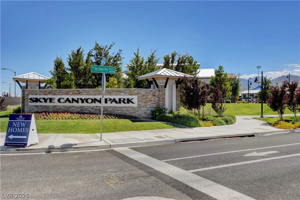 10124 Meandering Dell, Las Vegas, NV 89166