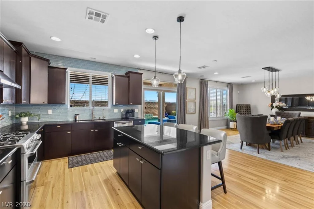10334 Mopan, Las Vegas, NV 89178