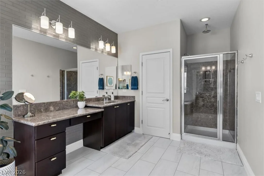 10334 Mopan, Las Vegas, NV 89178