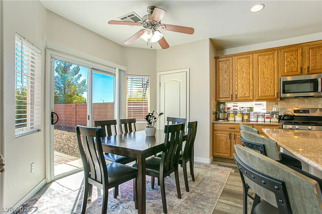 5520 Oatfield, North Las Vegas, NV 89081