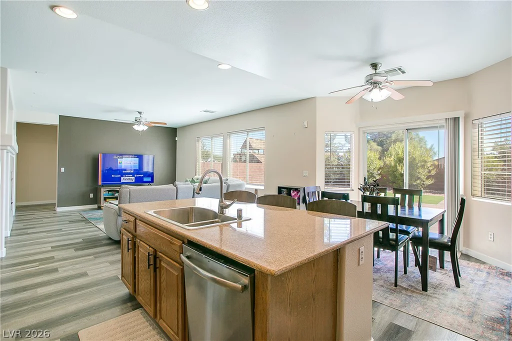 5520 Oatfield, North Las Vegas, NV 89081