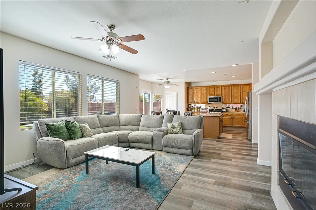 5520 Oatfield, North Las Vegas, NV 89081