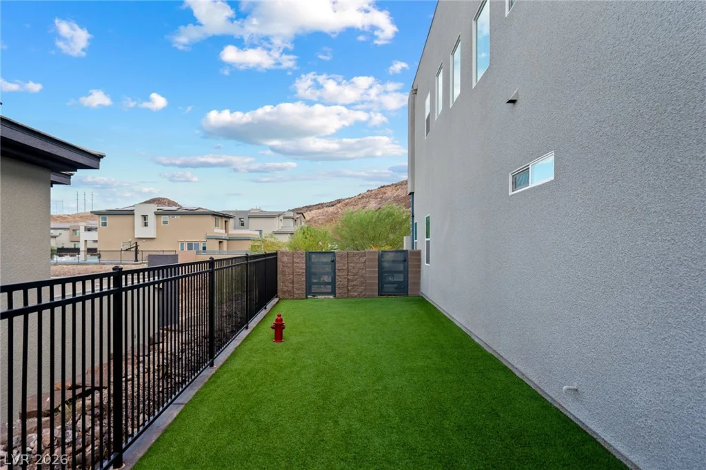 526 La Nain, Henderson, NV 89012