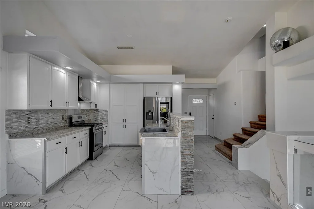 1496 Silver Glen, Las Vegas, NV 89123
