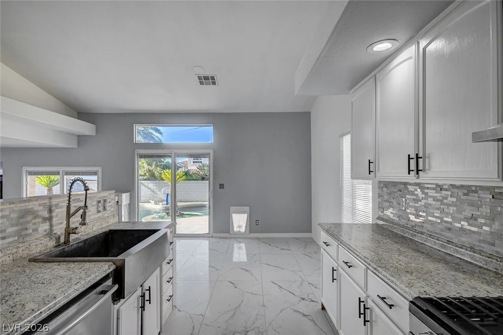1496 Silver Glen, Las Vegas, NV 89123