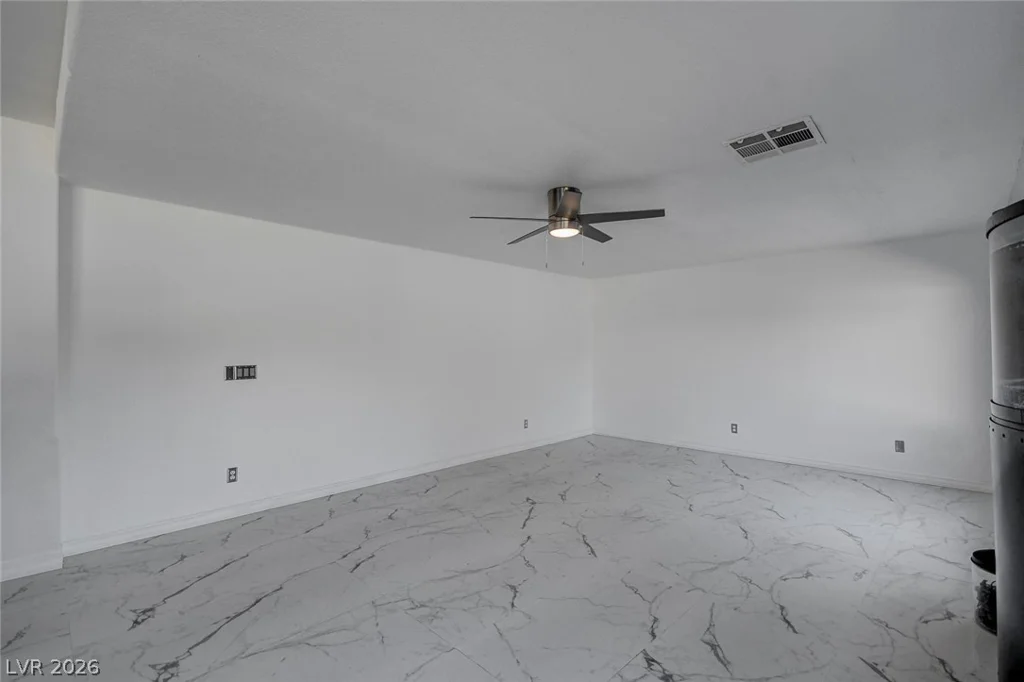 1496 Silver Glen, Las Vegas, NV 89123