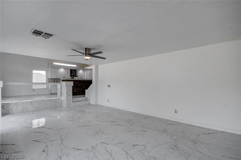 1496 Silver Glen, Las Vegas, NV 89123