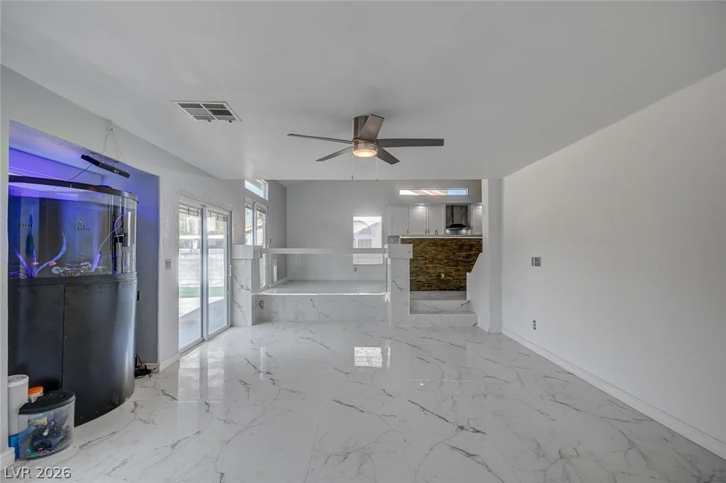 1496 Silver Glen, Las Vegas, NV 89123