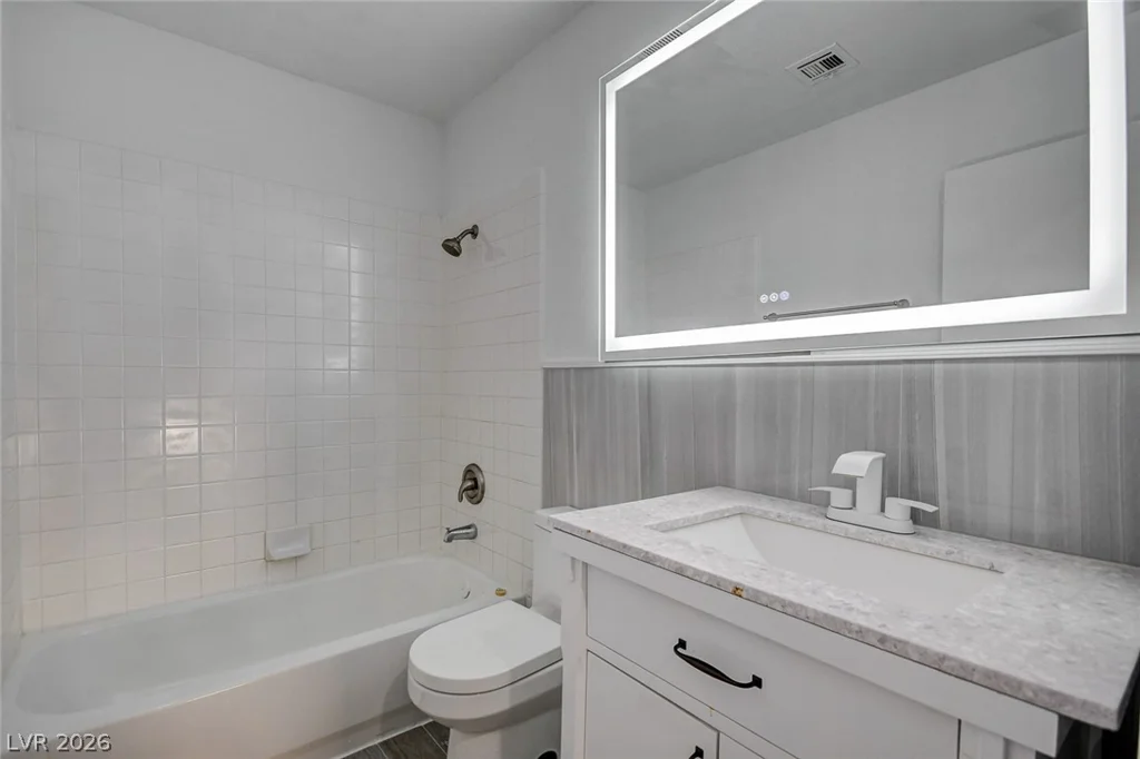1496 Silver Glen, Las Vegas, NV 89123