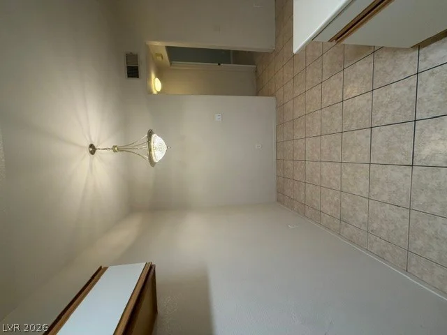 5751 Hacienda, Las Vegas, NV 89122