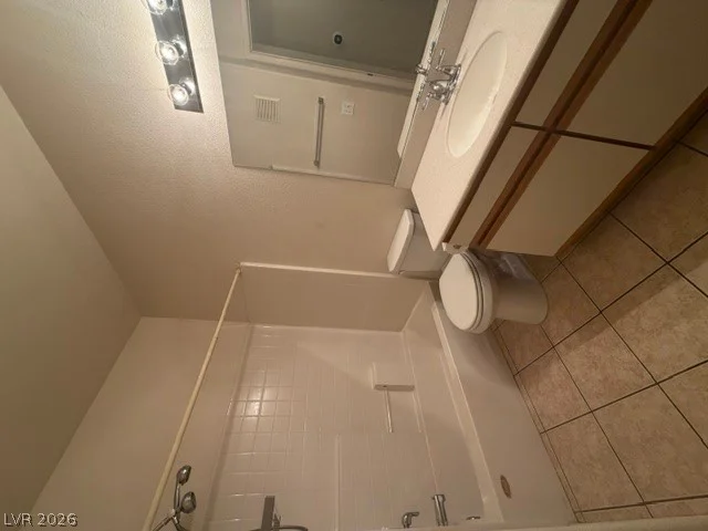 5751 Hacienda, Las Vegas, NV 89122