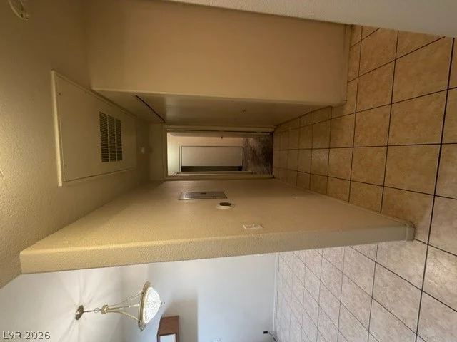 5751 Hacienda, Las Vegas, NV 89122