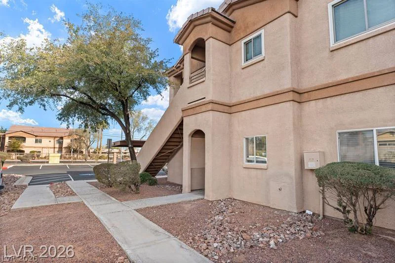 5751 Hacienda, Las Vegas, NV 89122