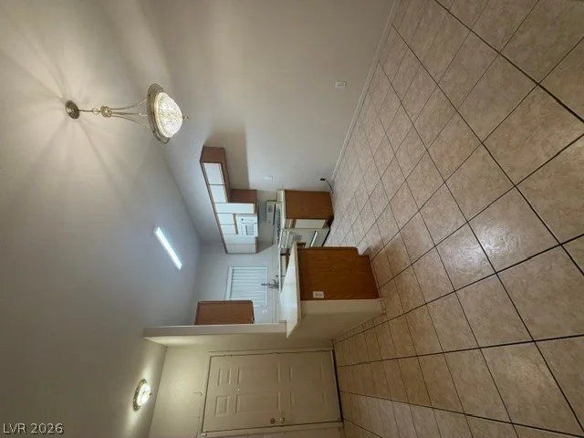 5751 Hacienda, Las Vegas, NV 89122