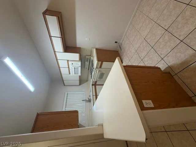 5751 Hacienda, Las Vegas, NV 89122