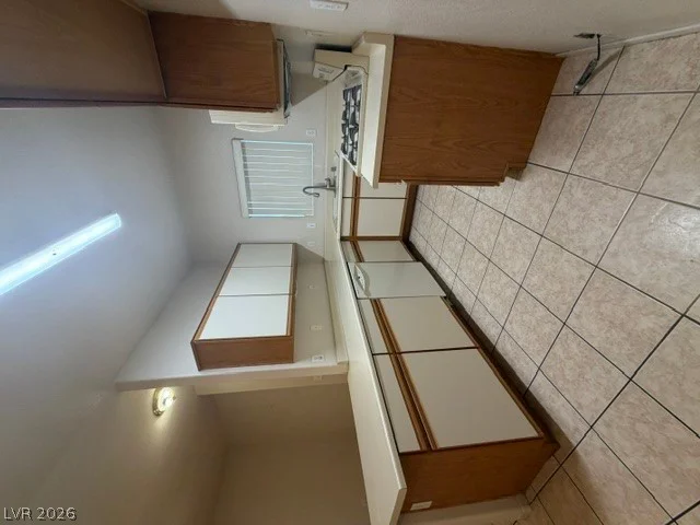 5751 Hacienda, Las Vegas, NV 89122