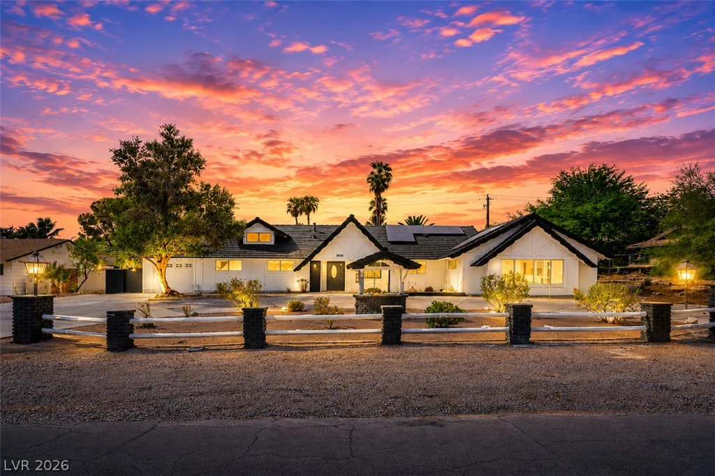 1935 Gabriel, Las Vegas, NV 89119