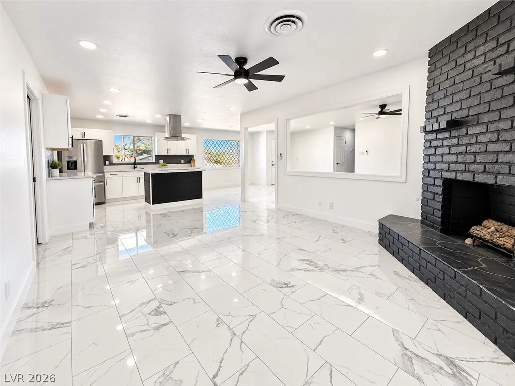 1935 Gabriel, Las Vegas, NV 89119