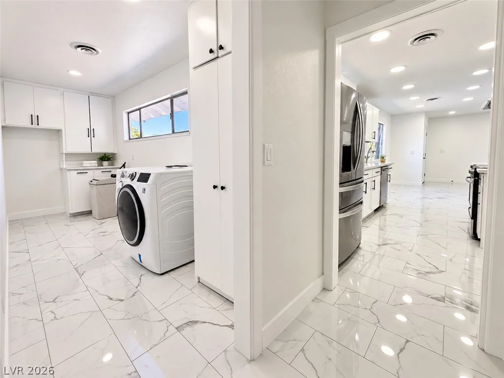 1935 Gabriel, Las Vegas, NV 89119
