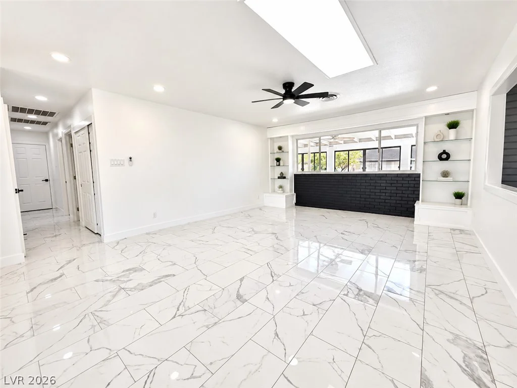 1935 Gabriel, Las Vegas, NV 89119