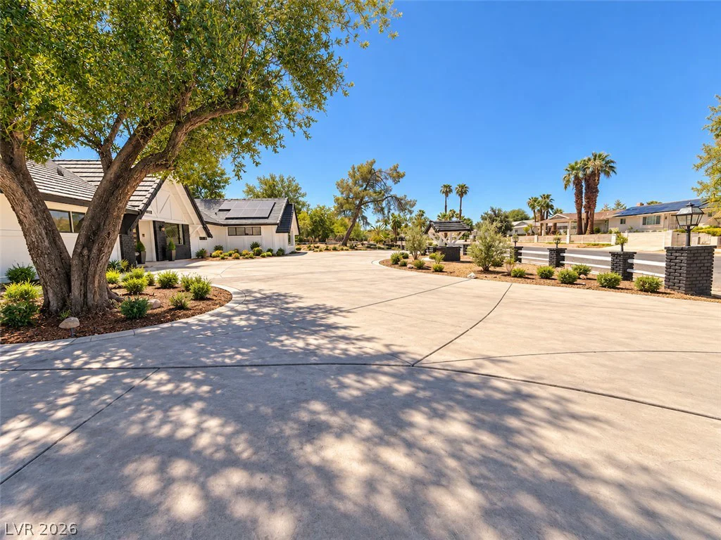 1935 Gabriel, Las Vegas, NV 89119