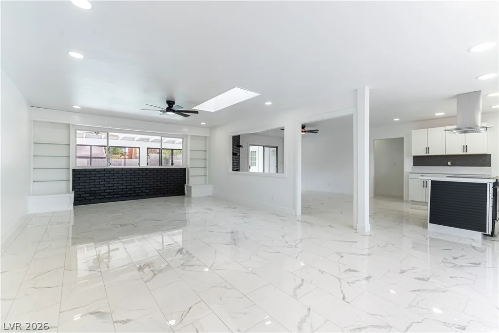 1935 Gabriel, Las Vegas, NV 89119