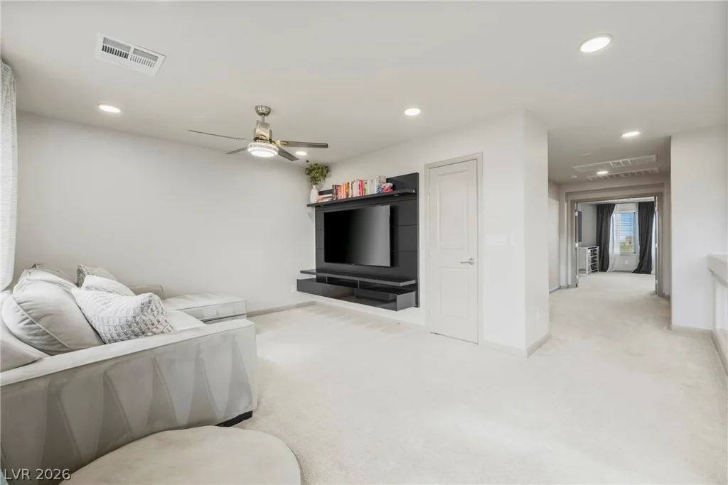 8960 Pemberton Valley, Las Vegas, NV 89139