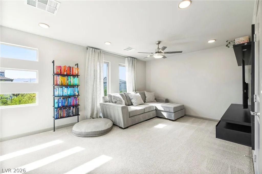 8960 Pemberton Valley, Las Vegas, NV 89139