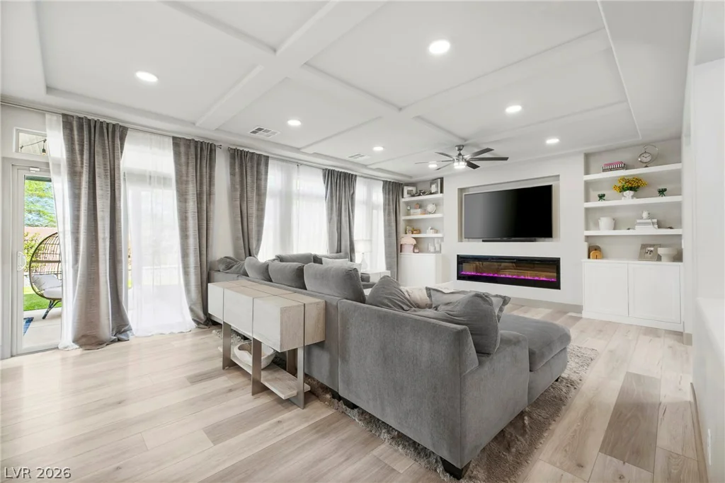 8960 Pemberton Valley, Las Vegas, NV 89139