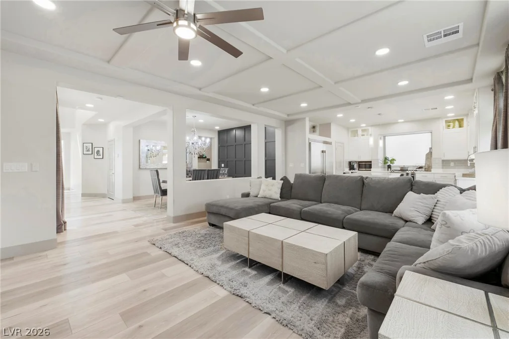 8960 Pemberton Valley, Las Vegas, NV 89139