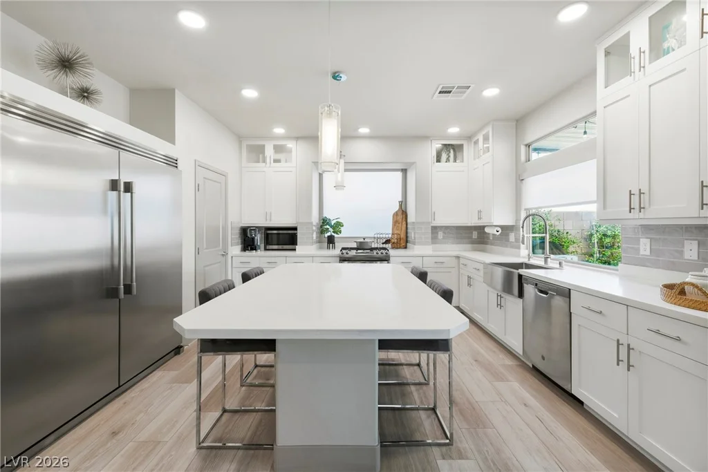 8960 Pemberton Valley, Las Vegas, NV 89139