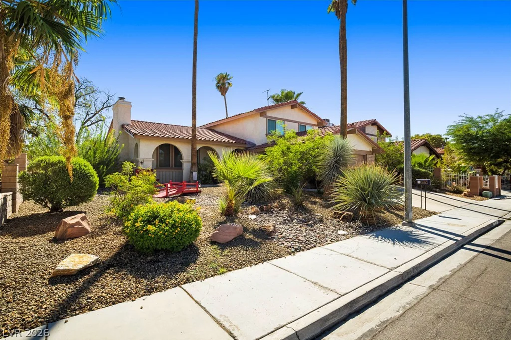 3804 Red Rock, Las Vegas, NV 89103