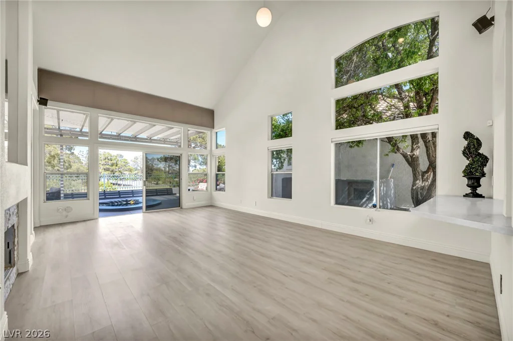 9208 Eagle Ridge, Las Vegas, NV 89134