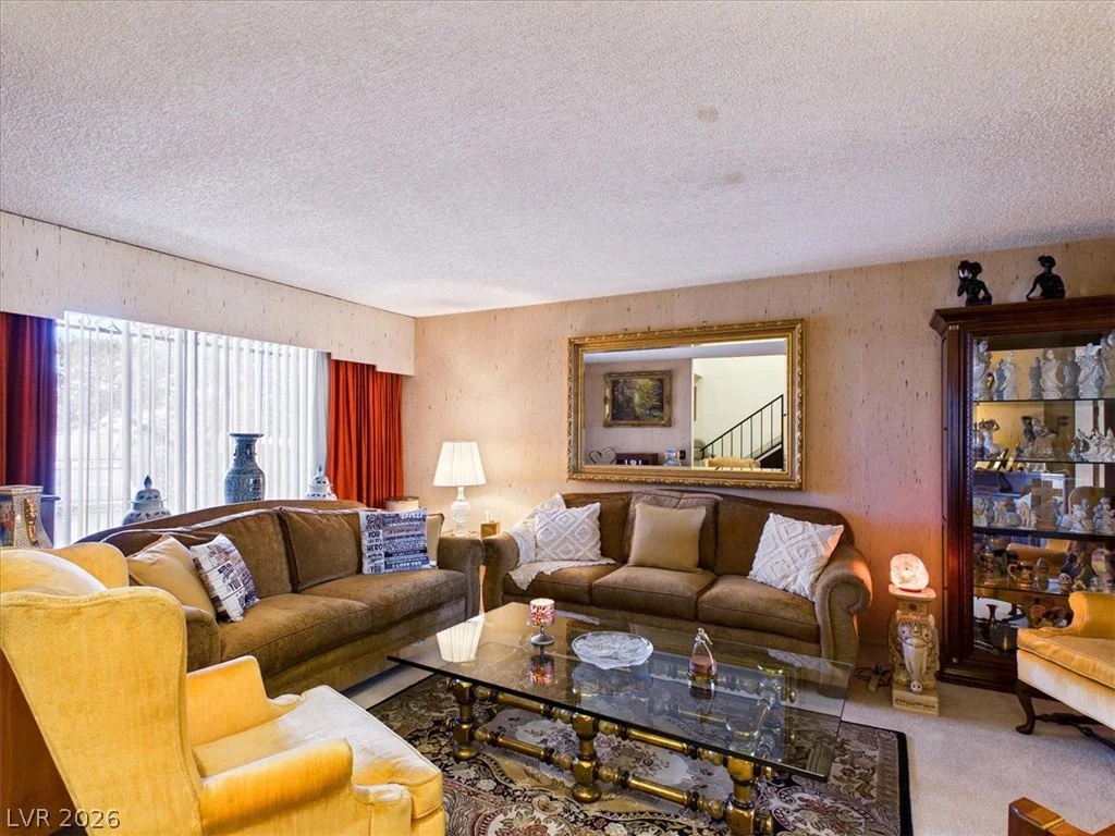 3885 Redwood, Las Vegas, NV 89103