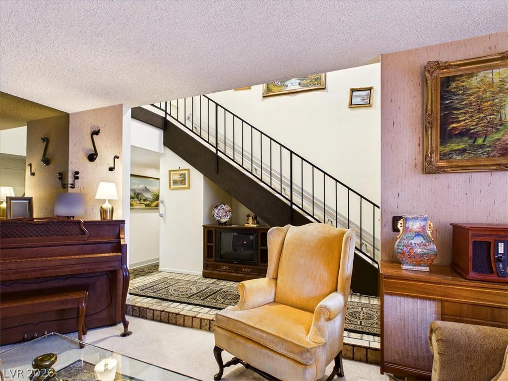 3885 Redwood, Las Vegas, NV 89103