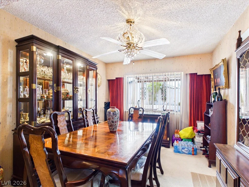 3885 Redwood, Las Vegas, NV 89103