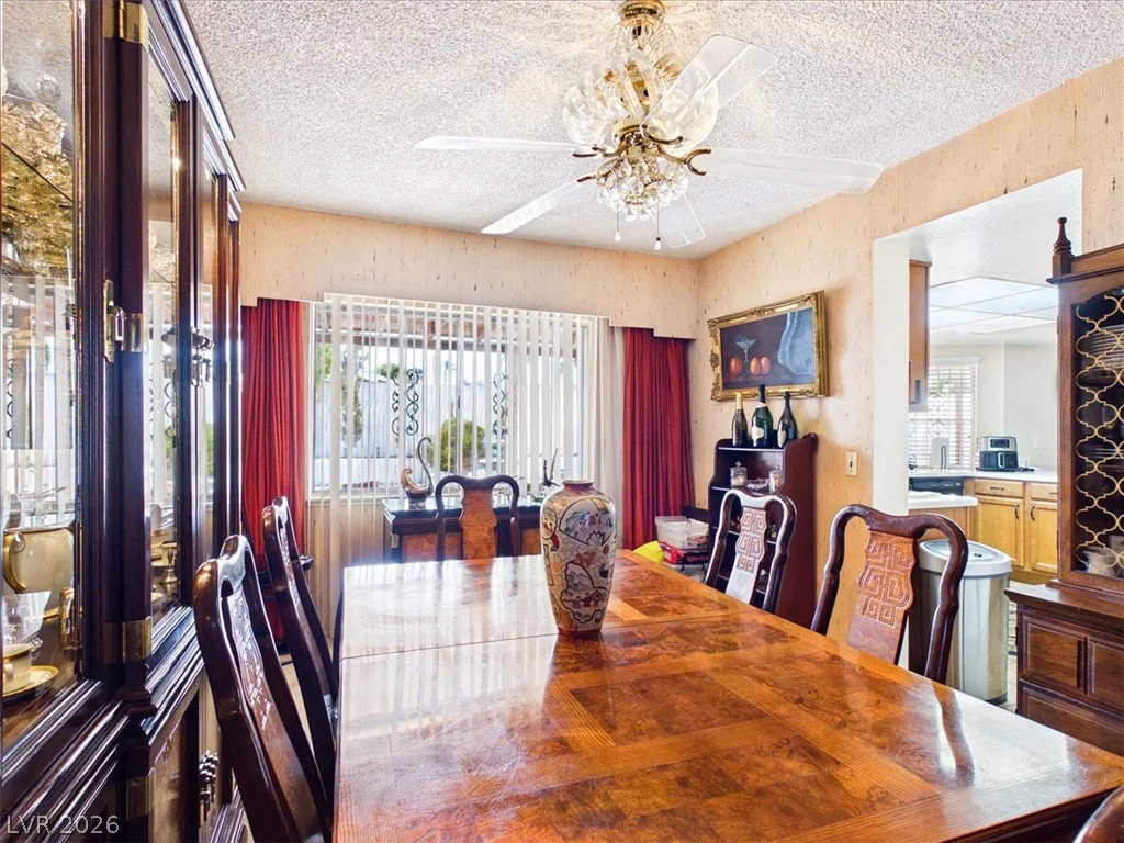 3885 Redwood, Las Vegas, NV 89103