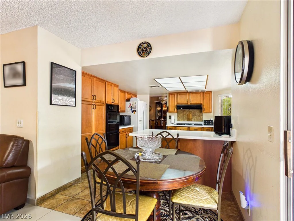 3885 Redwood, Las Vegas, NV 89103
