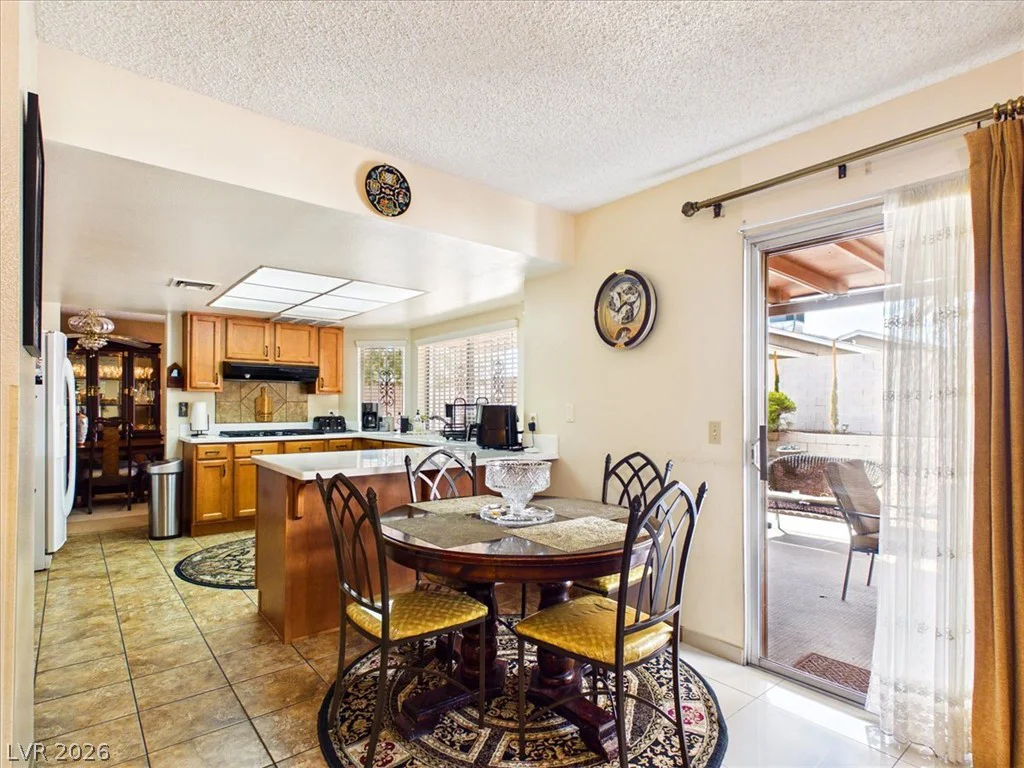 3885 Redwood, Las Vegas, NV 89103