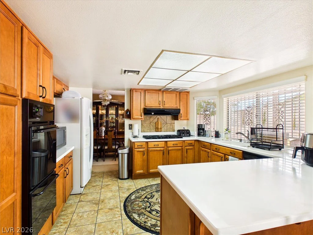 3885 Redwood, Las Vegas, NV 89103