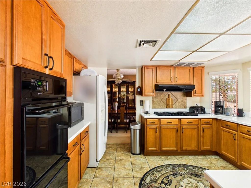3885 Redwood, Las Vegas, NV 89103