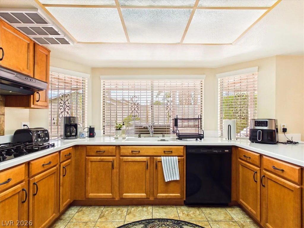 3885 Redwood, Las Vegas, NV 89103